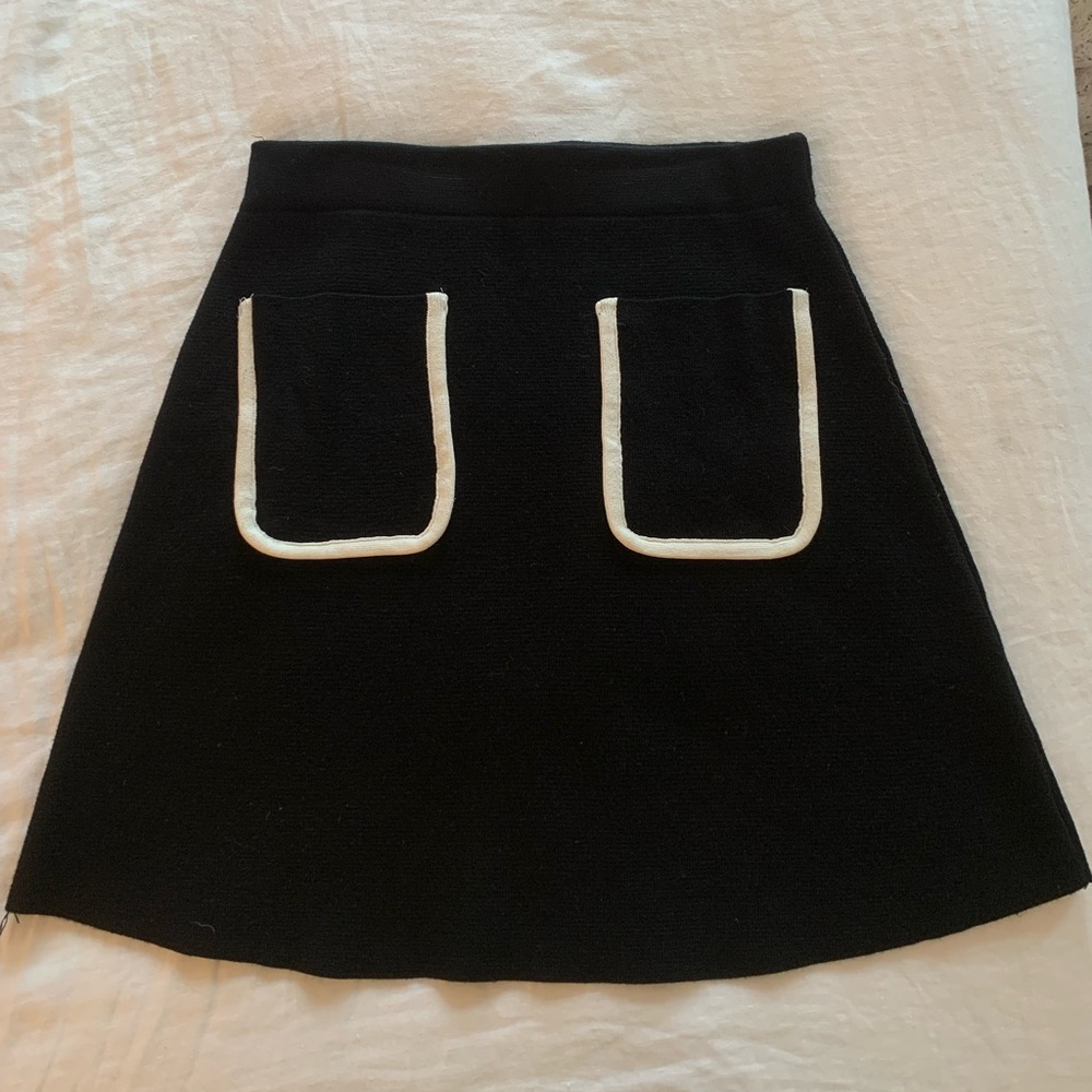Zara Black and White Knit Skirt with Pockets Size S